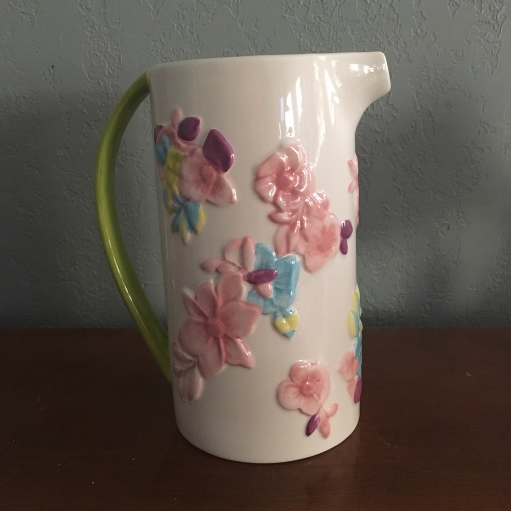 Full bloom pitcher